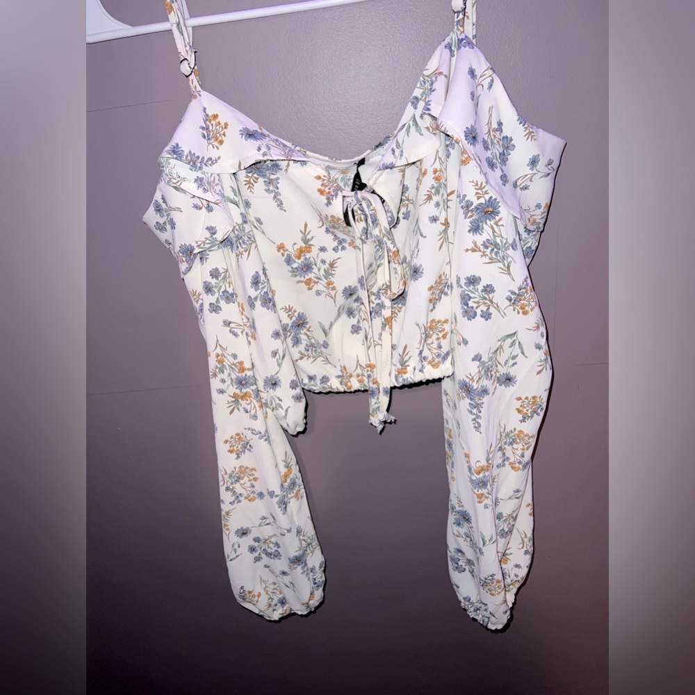 Forever 21 Cropped Blouse